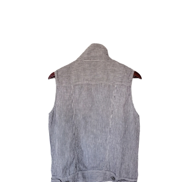 Kenar 100% Linen Sleeveless Collar Top - Picture 3 of 5